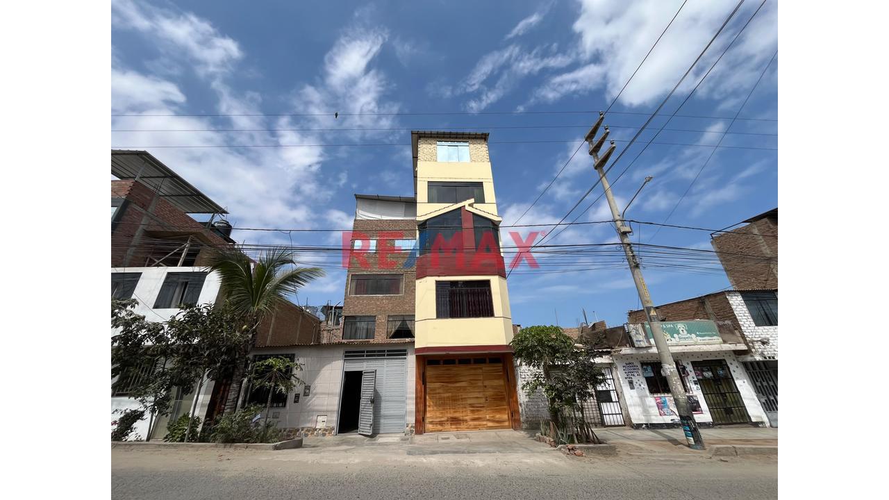 Venta Casa Multifamiliar Con Cochera 4 Pisos Mas Azotea - La Esperanza - 1
