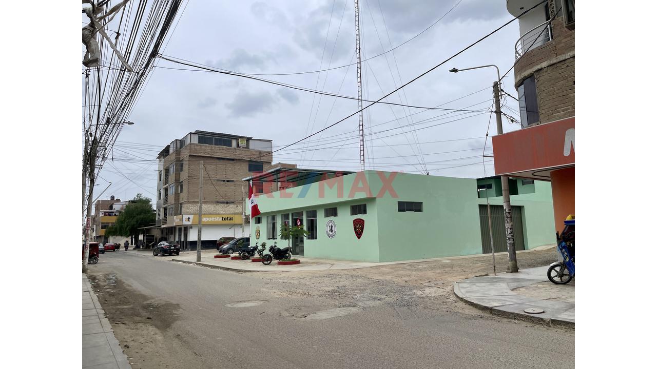 Venta Local Comercial En Esquina Urb. Las Brisas - Chiclayo - 12