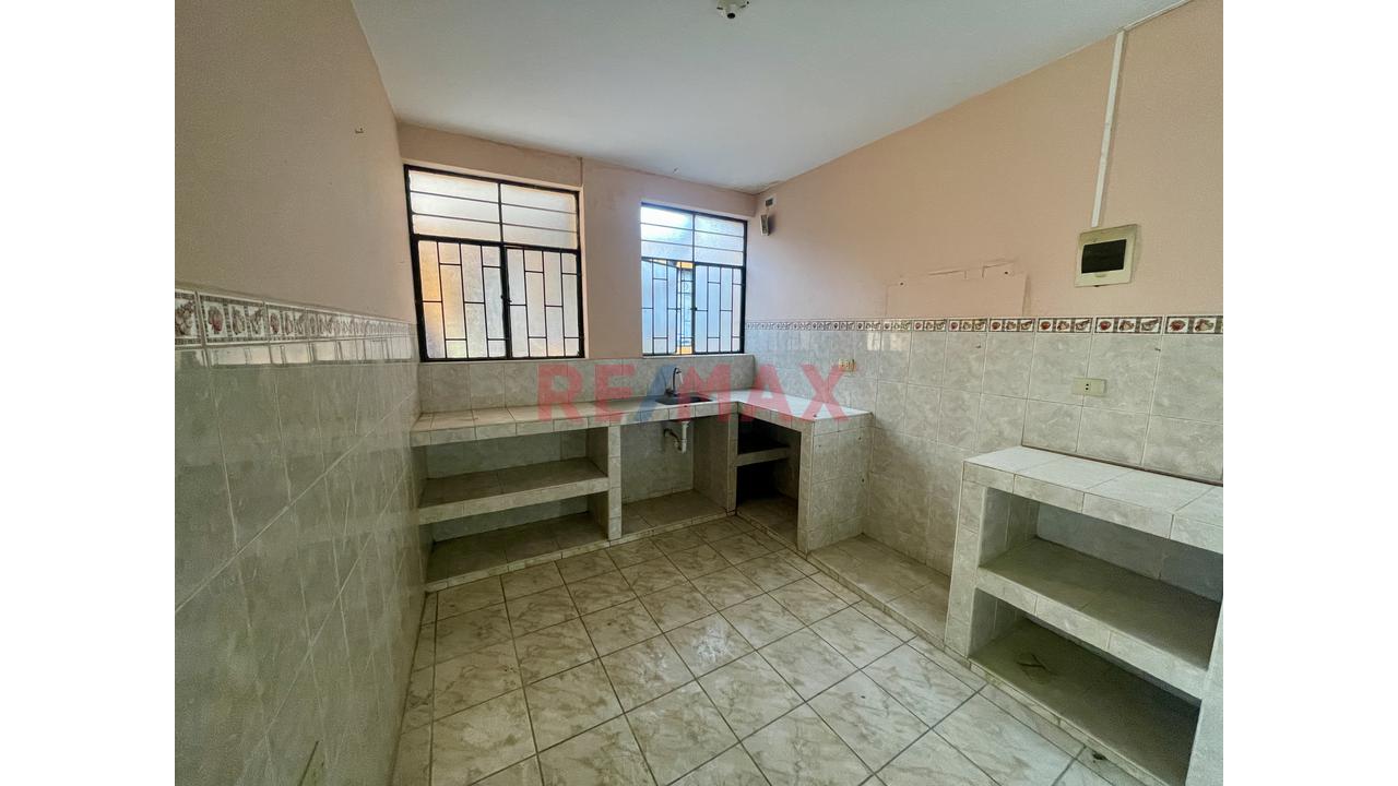 Venta Local Comercial En Esquina Urb. Las Brisas - Chiclayo - 6