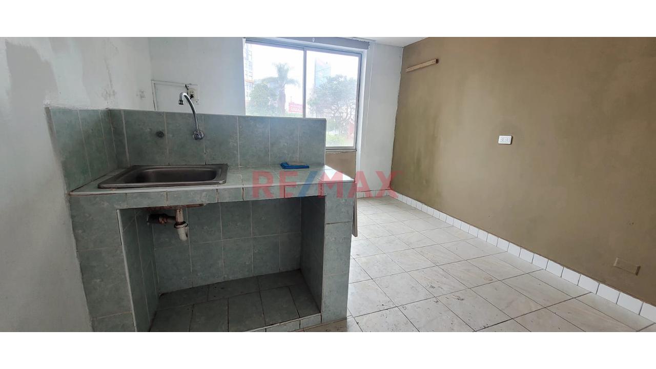 ¡Vive En Surquillo! Amplio Departamento De 3 Dormitorios En 2.° Piso! — foto 14