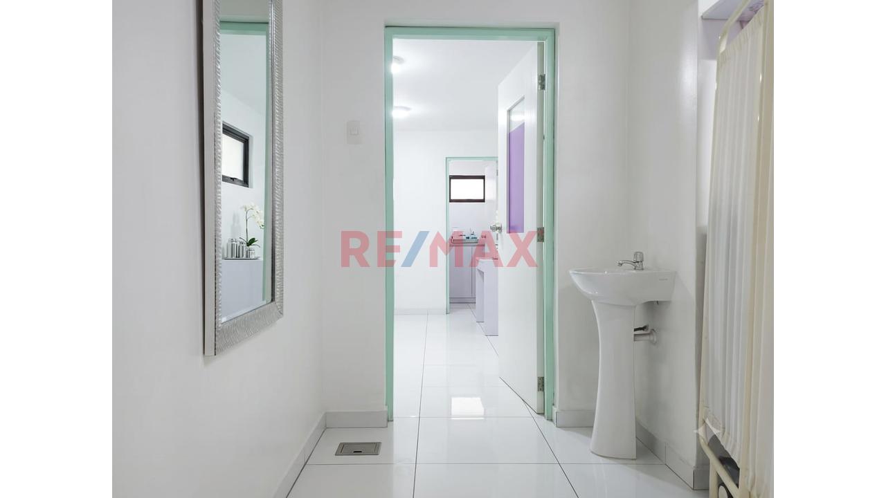 Venta De Local Para Consultorio Medico Y Afines En Av, Huaylas - 10