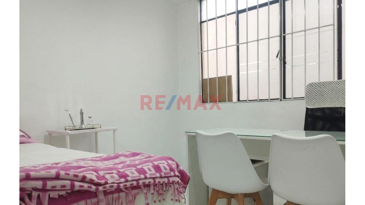 Venta De Local Para Consultorio Medico Y Afines En Av, Huaylas - 13