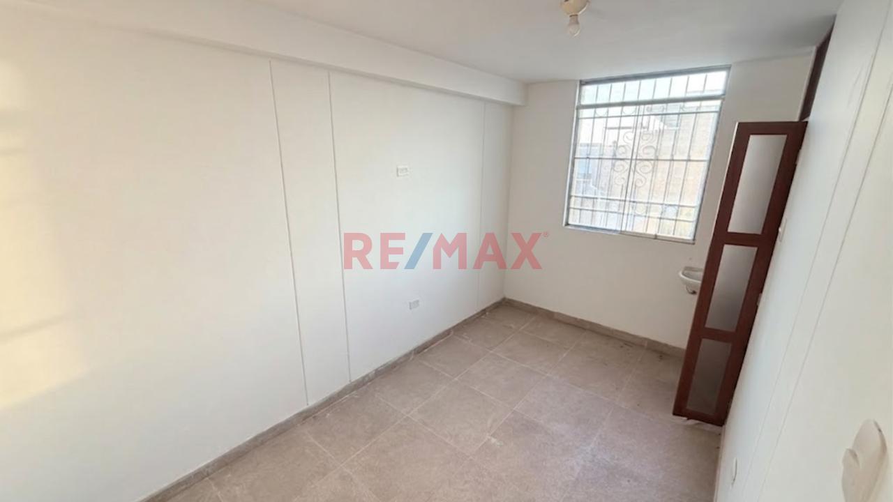 Casa En Venta 3 Pisos Urb Vista Alegre Jose Leonardo Ortiz - 12