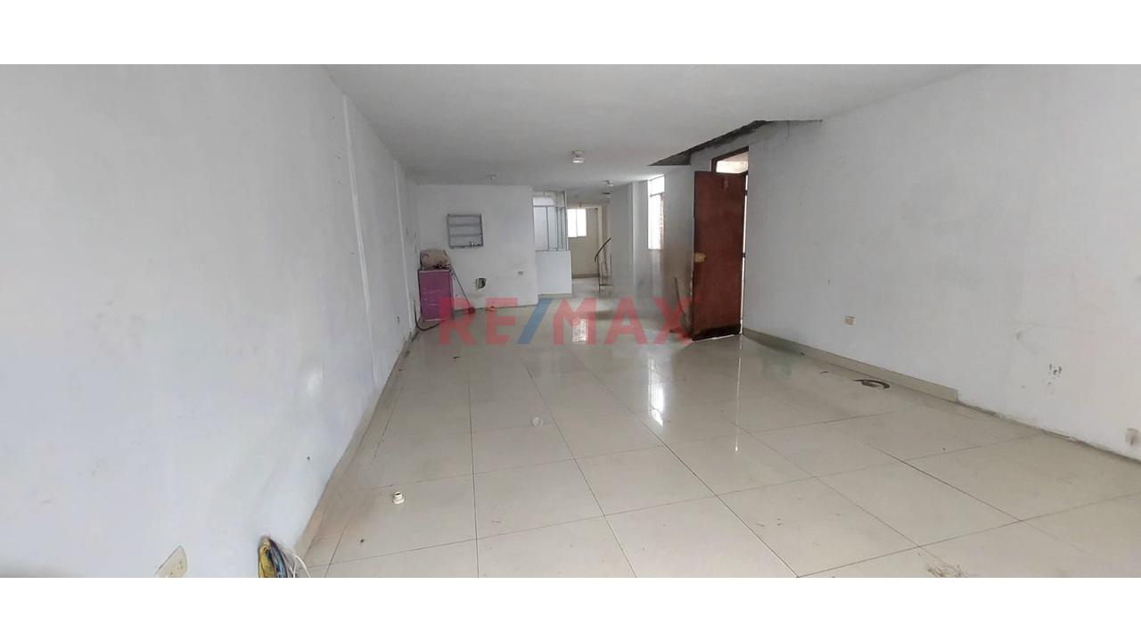 Ocasión Se Remata Departamento Duplex 5To Y 6To Piso (Escaleras)  Area Total 180M2 Y Area Techada 142 M2 Frente A Parque, Mercados Y Mall Aventura Plaza Sta Anita, Unico Propietario, Documentos En Reg — foto 3