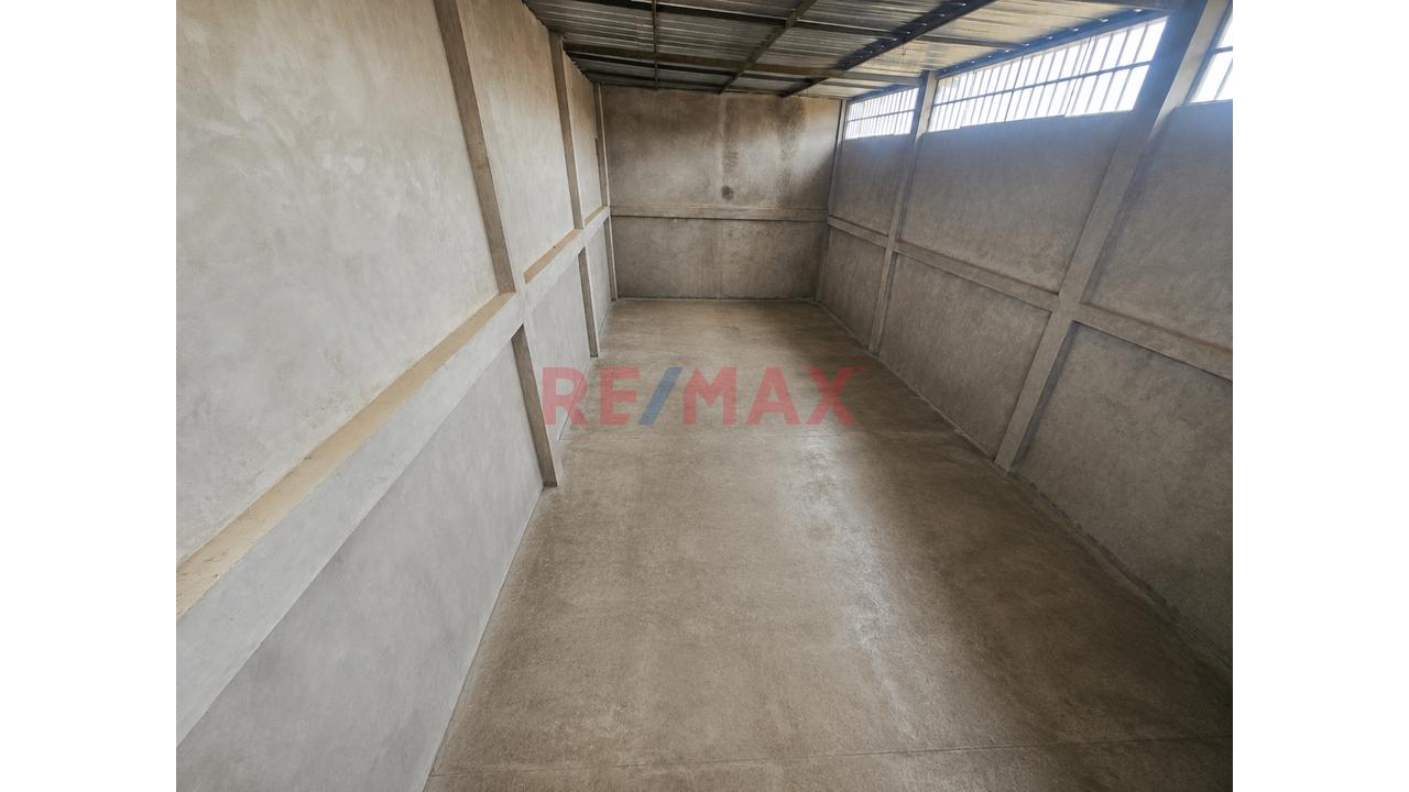 En Venta Terreno Comercial Con Negocio Operativo Y Almacen - La Esperanza - 8