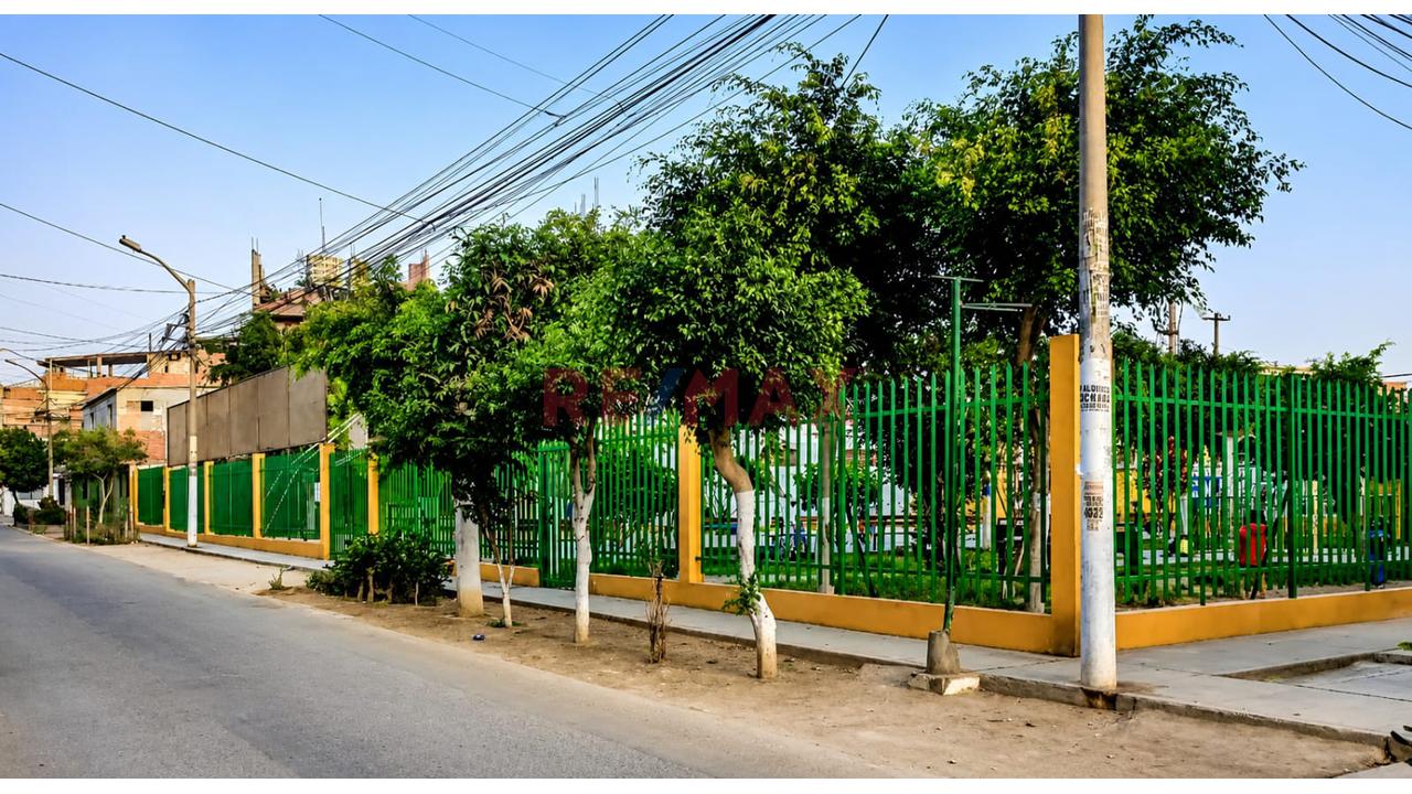 Venta De Terreno De 93 M² En San Martín De Porres - 12