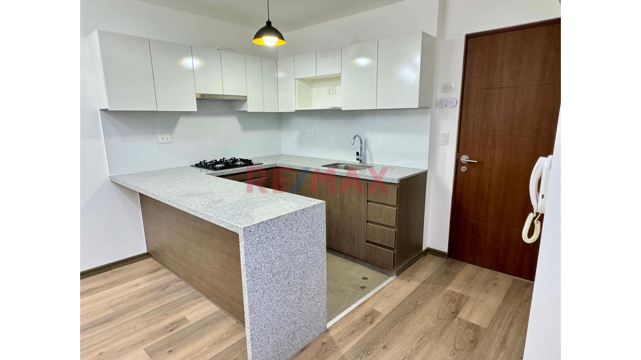 Alquilo Hermoso Departamento En Coronel Inclán, Miraflores — foto 5