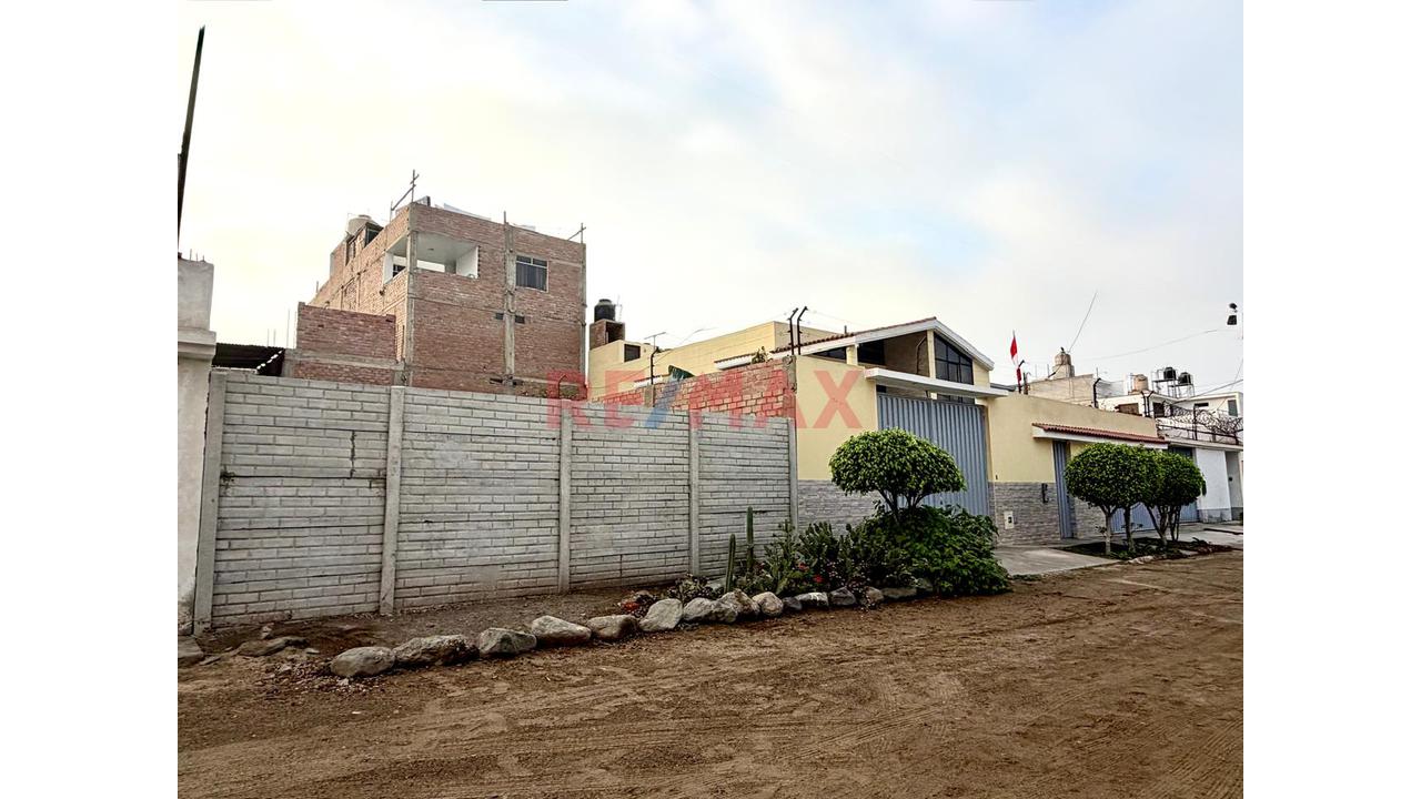 Venta De Terreno En Ancón - 2