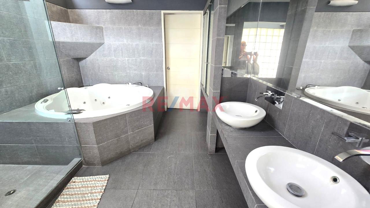 🏡 Dúplex De Lujo En Santiago De Surco | Amplios Ambientes, Terrazas Y Acabados Remodelados - 17