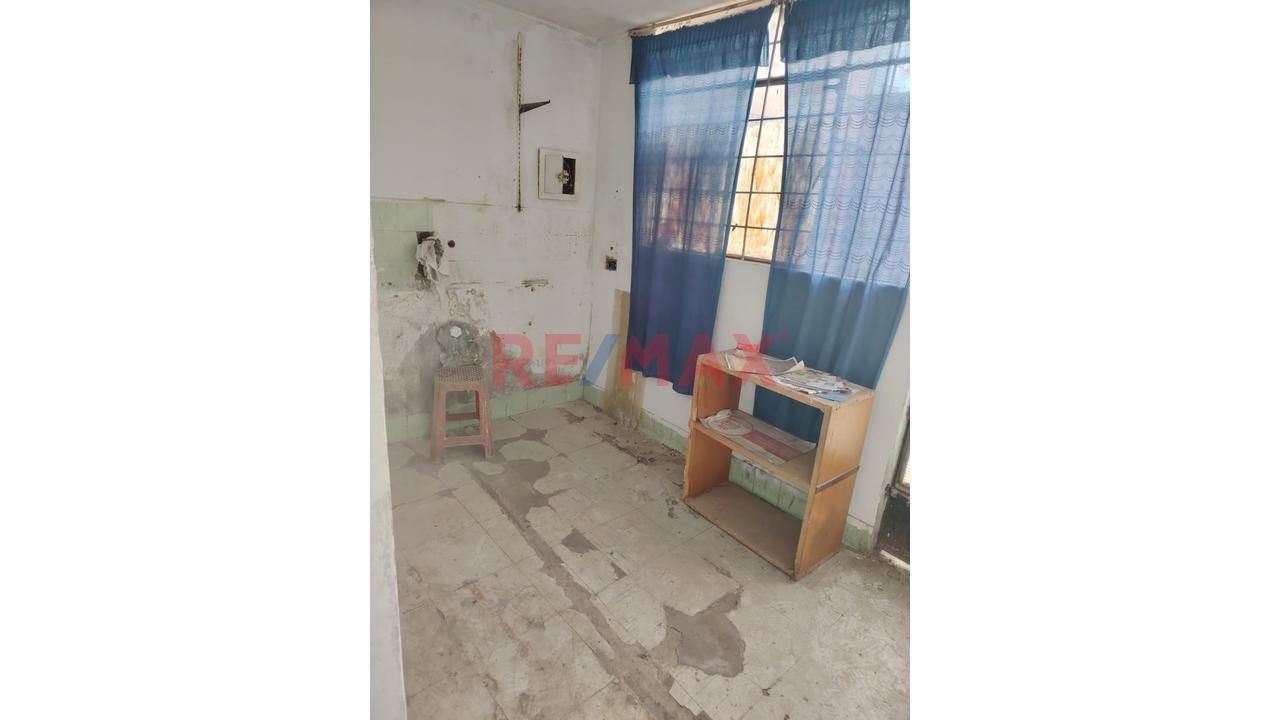 🏡 ¡Gran Oportunidad De Inversión En El Rímac, Frente A Parque! - 3