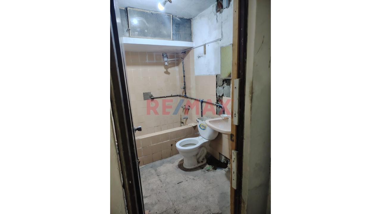 🏡 ¡Gran Oportunidad De Inversión En El Rímac, Frente A Parque! - 2