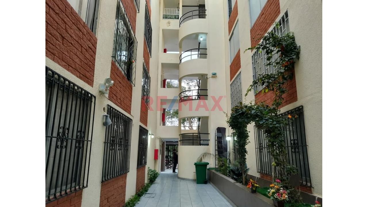 ¡Vive Frente Al Circuito Mágico Del Agua! Dpto. En 1Er Piso - 3 Dorm. En Santa Beatriz - 12