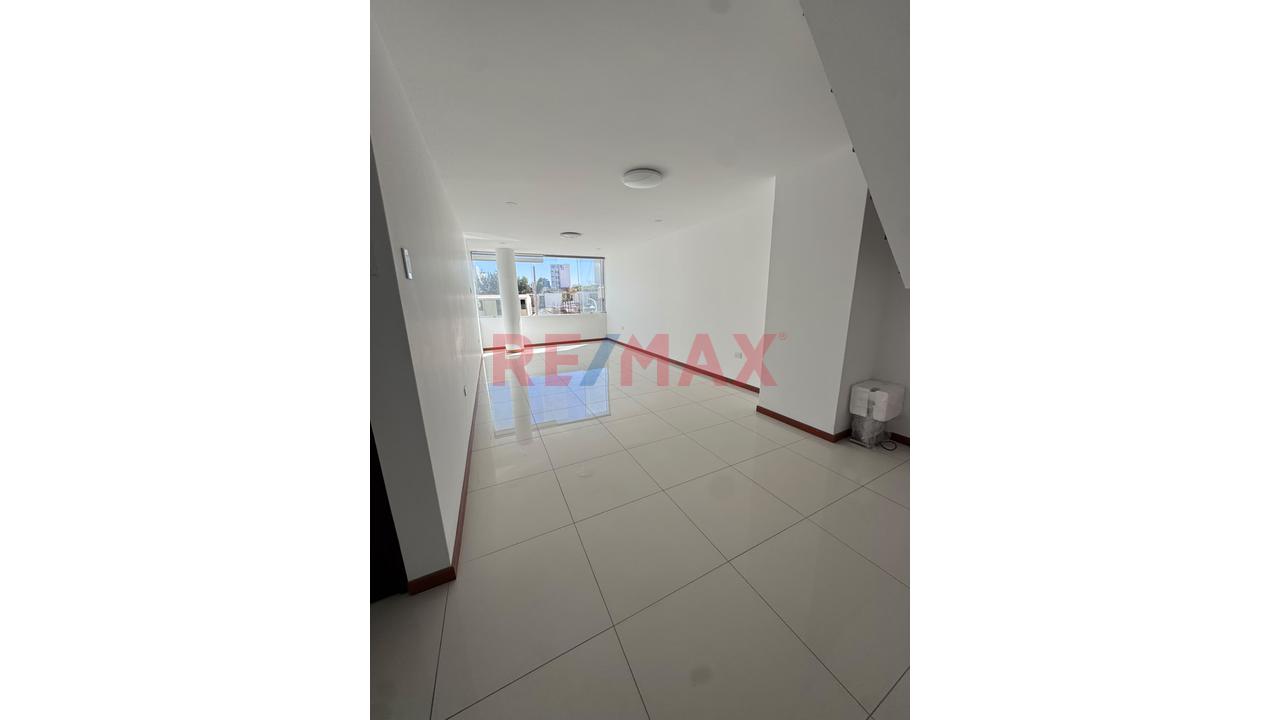 Se Vende Tríplex Con Terraza Privada En Umacollo — foto 14