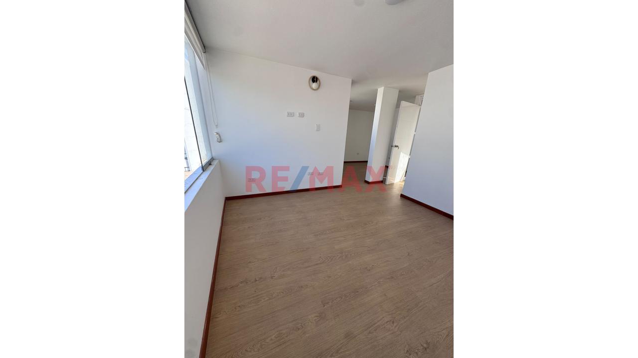 Se Vende Tríplex Con Terraza Privada En Umacollo
