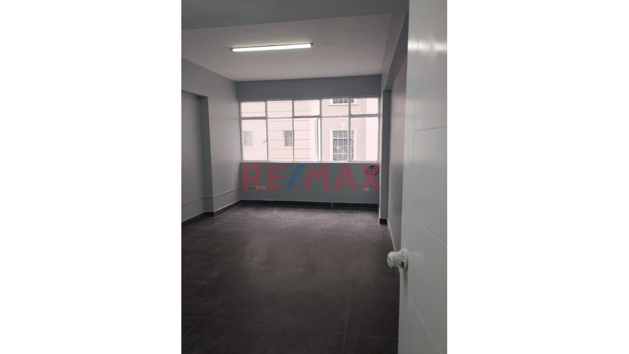 Venta De Oficina En El Centro De Lima Av. Nicolas De Pierola - 69.85 M2 - 3