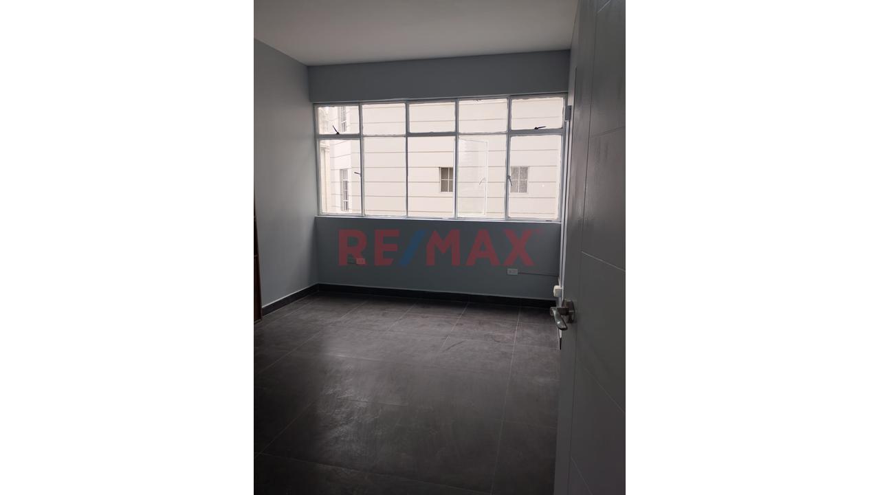 Venta De Oficina En El Centro De Lima Av. Nicolas De Pierola - 69.85 M2