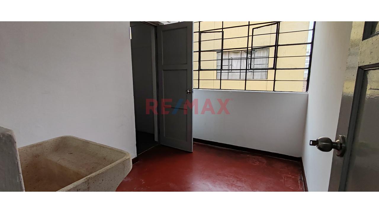 🏡 Alquiler De Departamento En Breña - 4