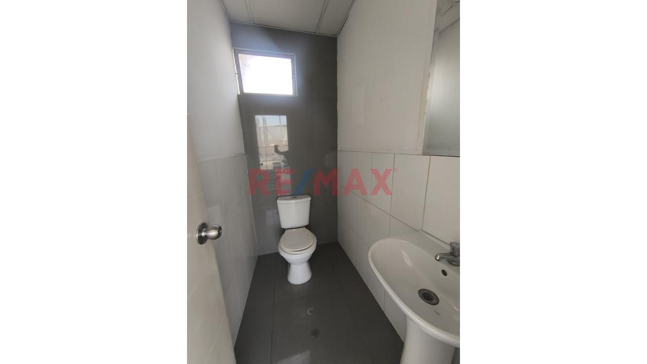 Vendo Estratégico Edificio Comercial De 3 Niveles En Santa Clara: Ate - 21