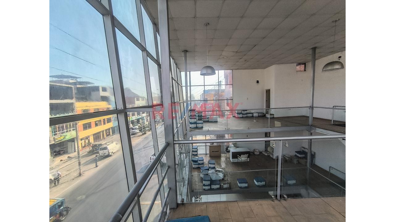 Vendo Estratégico Edificio Comercial De 3 Niveles En Santa Clara: Ate — foto 8