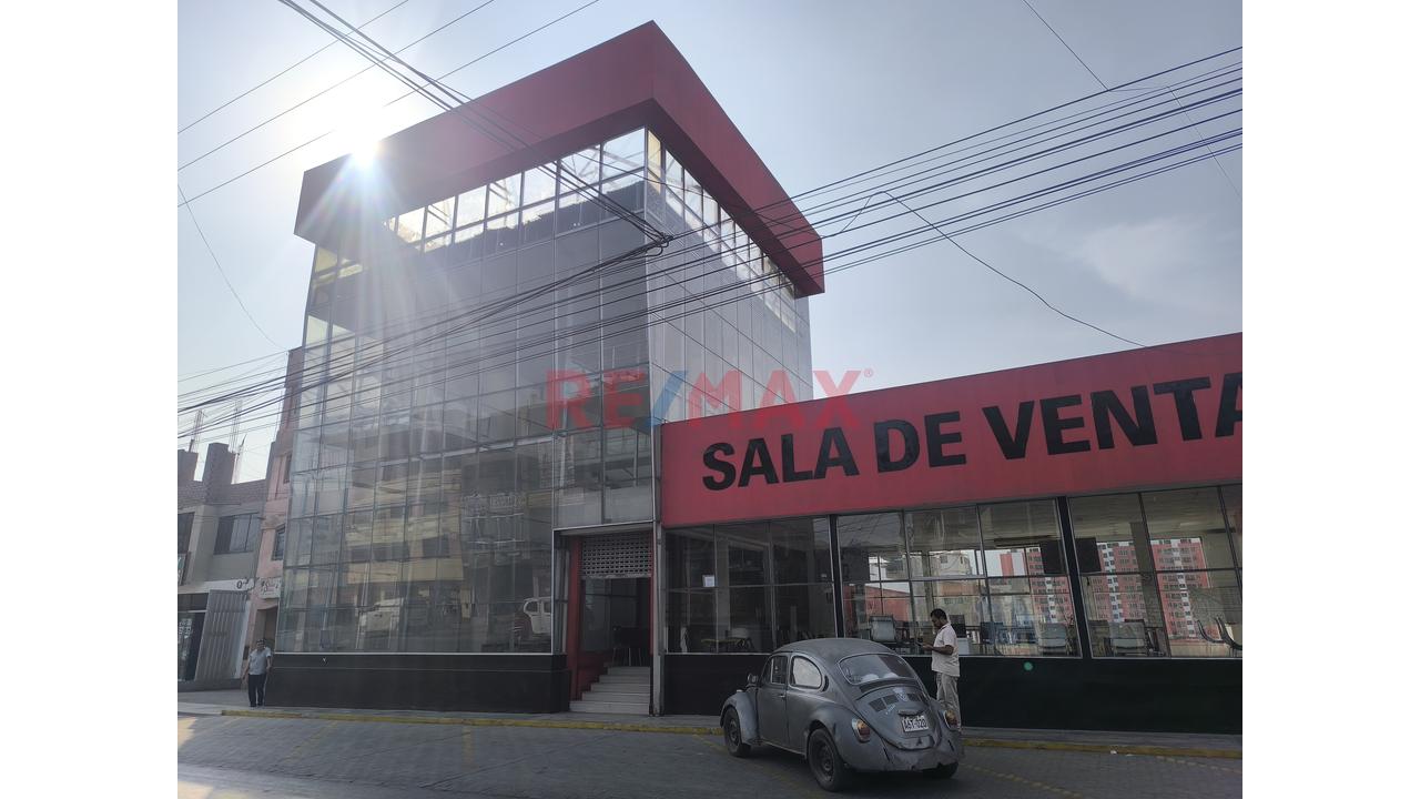 Vendo Estratégico Edificio Comercial De 3 Niveles En Santa Clara: Ate — foto 4