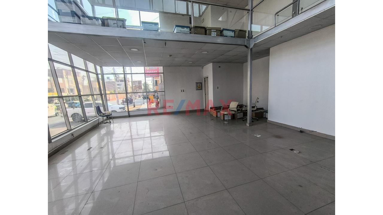 Vendo Estratégico Edificio Comercial De 3 Niveles En Santa Clara: Ate — foto 7