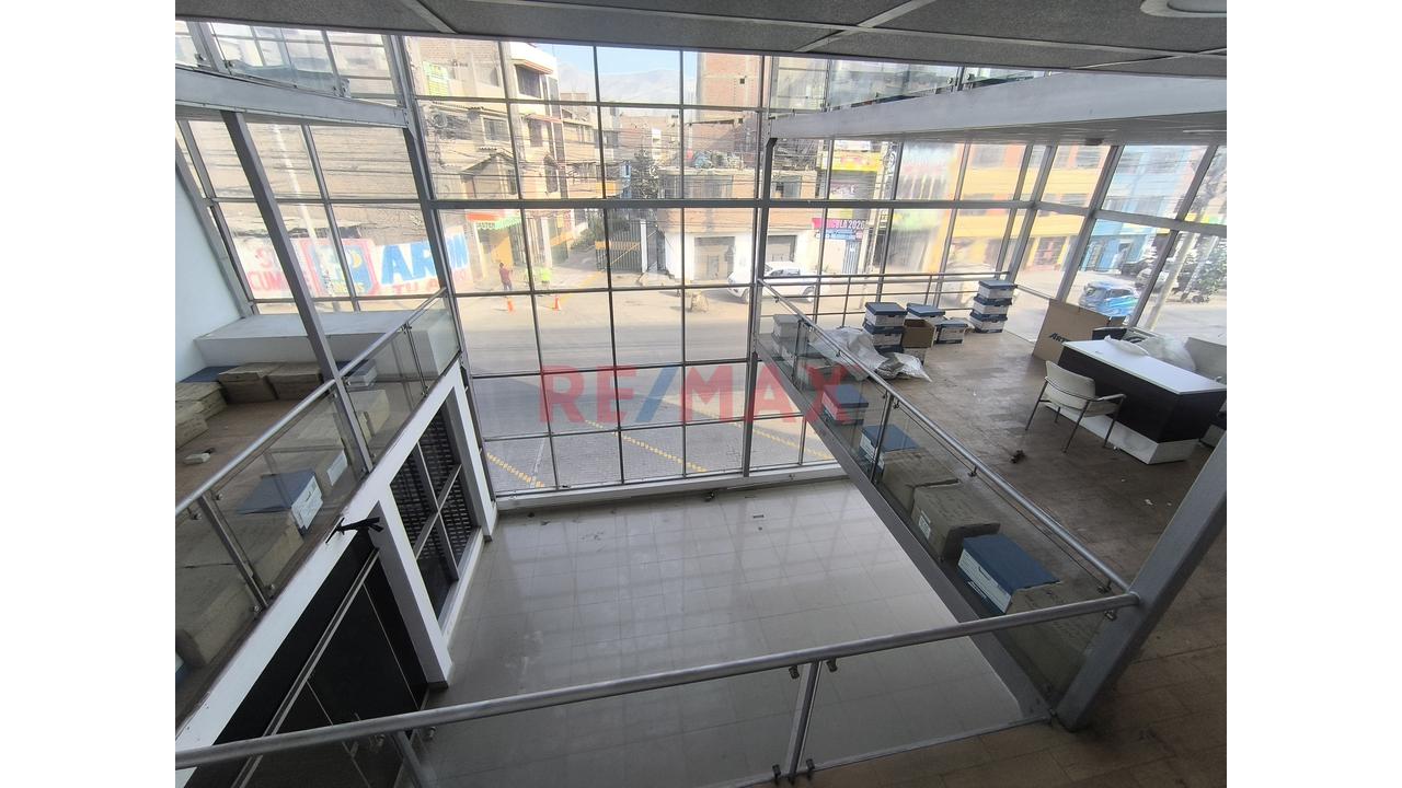 Vendo Estratégico Edificio Comercial De 3 Niveles En Santa Clara: Ate — foto 14
