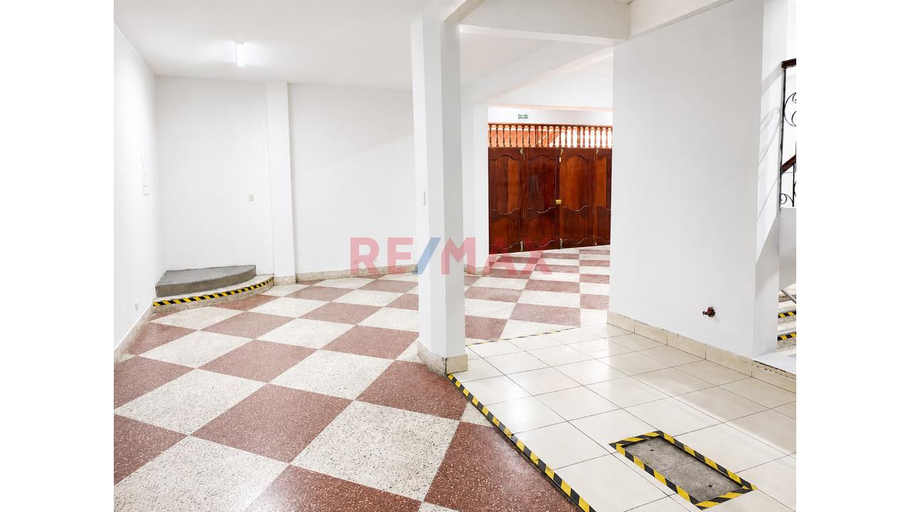 Local Comercial En Alquiler – La Molina 📍 - 20