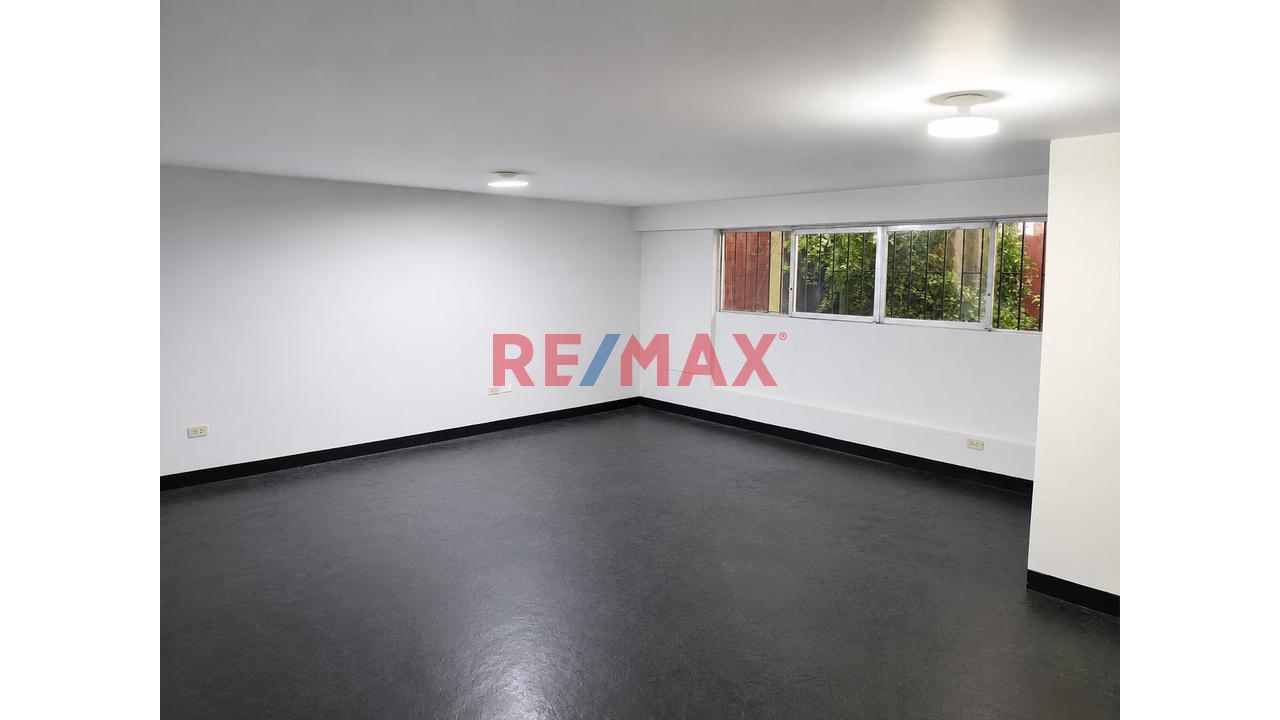 Local Comercial En Alquiler – La Molina 📍 - 1