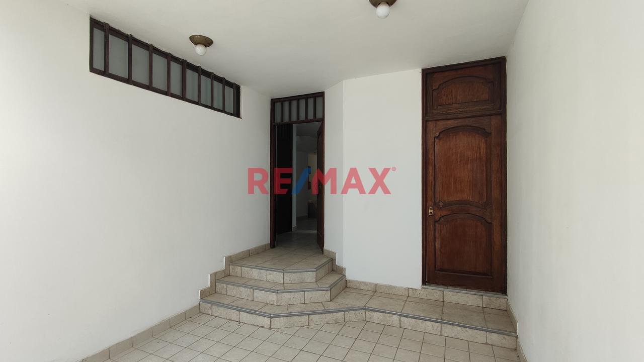 Casa En Venta En Santa Maria Del Pinar Frente A Parque Y  Acabados — foto 9