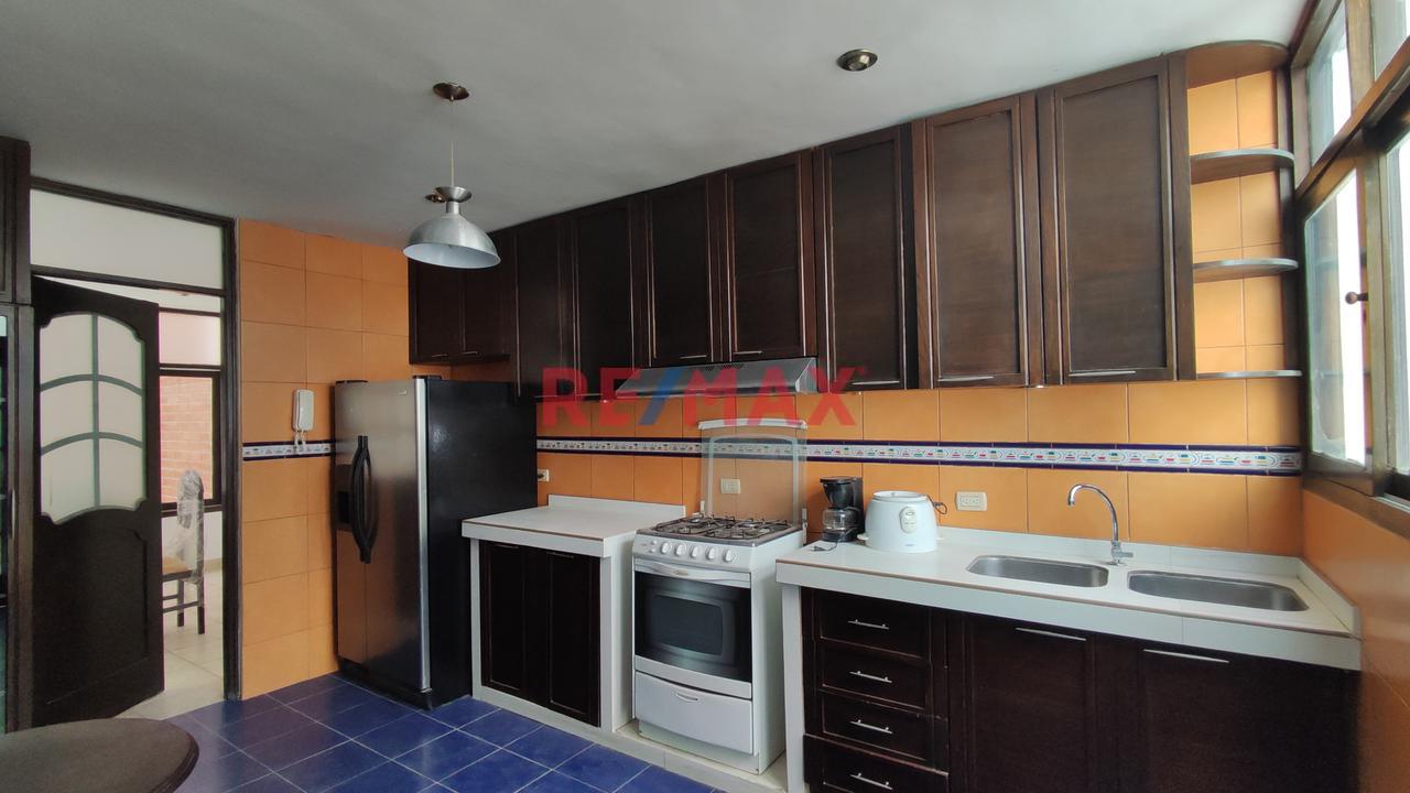 Casa En Venta En Santa Maria Del Pinar Frente A Parque Y  Acabados — foto 2
