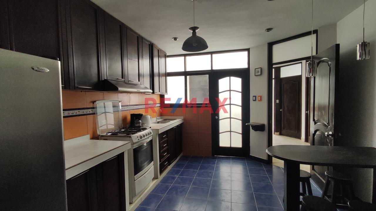 Casa En Venta En Santa Maria Del Pinar Frente A Parque Y  Acabados — foto 10