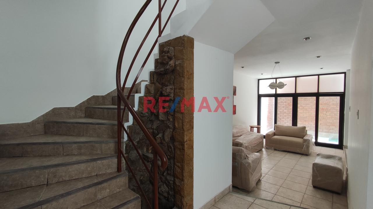 Casa En Venta En Santa Maria Del Pinar Frente A Parque Y  Acabados — foto 8