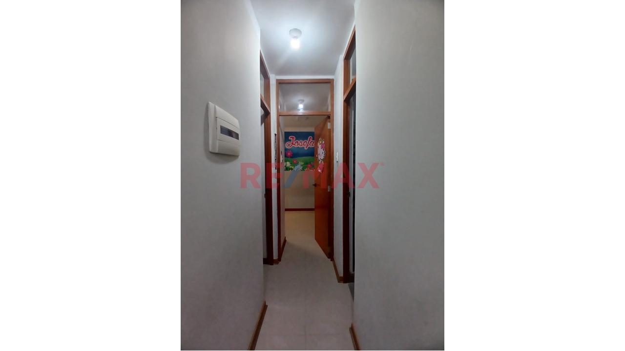 Hermosa Casa En Alquiler De 2 Pisos Mas Azotea En Urb Sta Margarita — foto 10