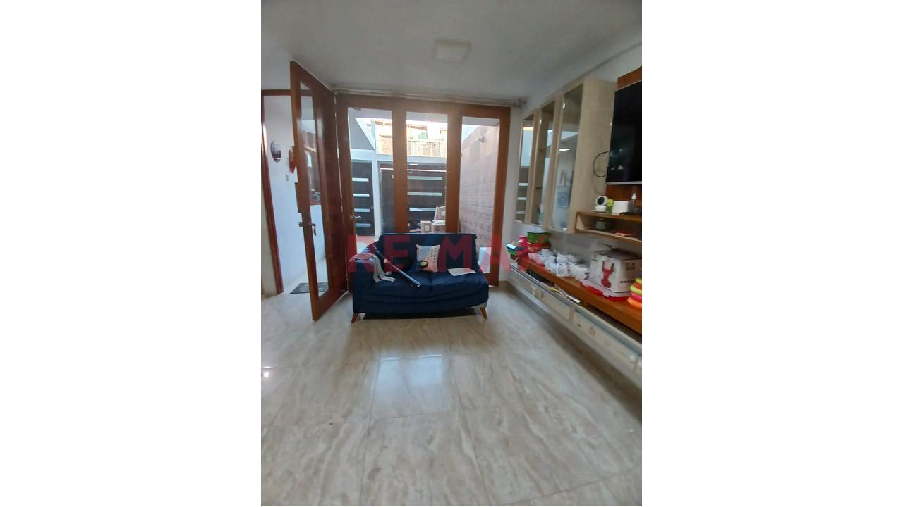 Hermosa Casa En Alquiler De 2 Pisos Mas Azotea En Urb Sta Margarita - 20