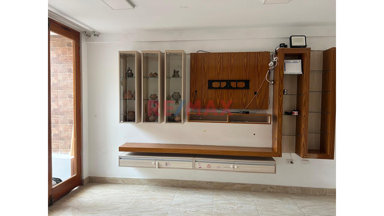 Hermosa Casa En Alquiler De 2 Pisos Mas Azotea En Urb Sta Margarita — foto 4