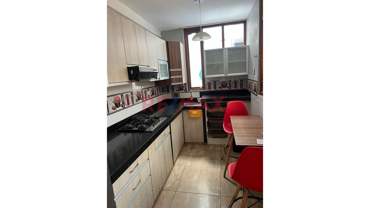 Hermosa Casa En Alquiler De 2 Pisos Mas Azotea En Urb Sta Margarita — foto 3