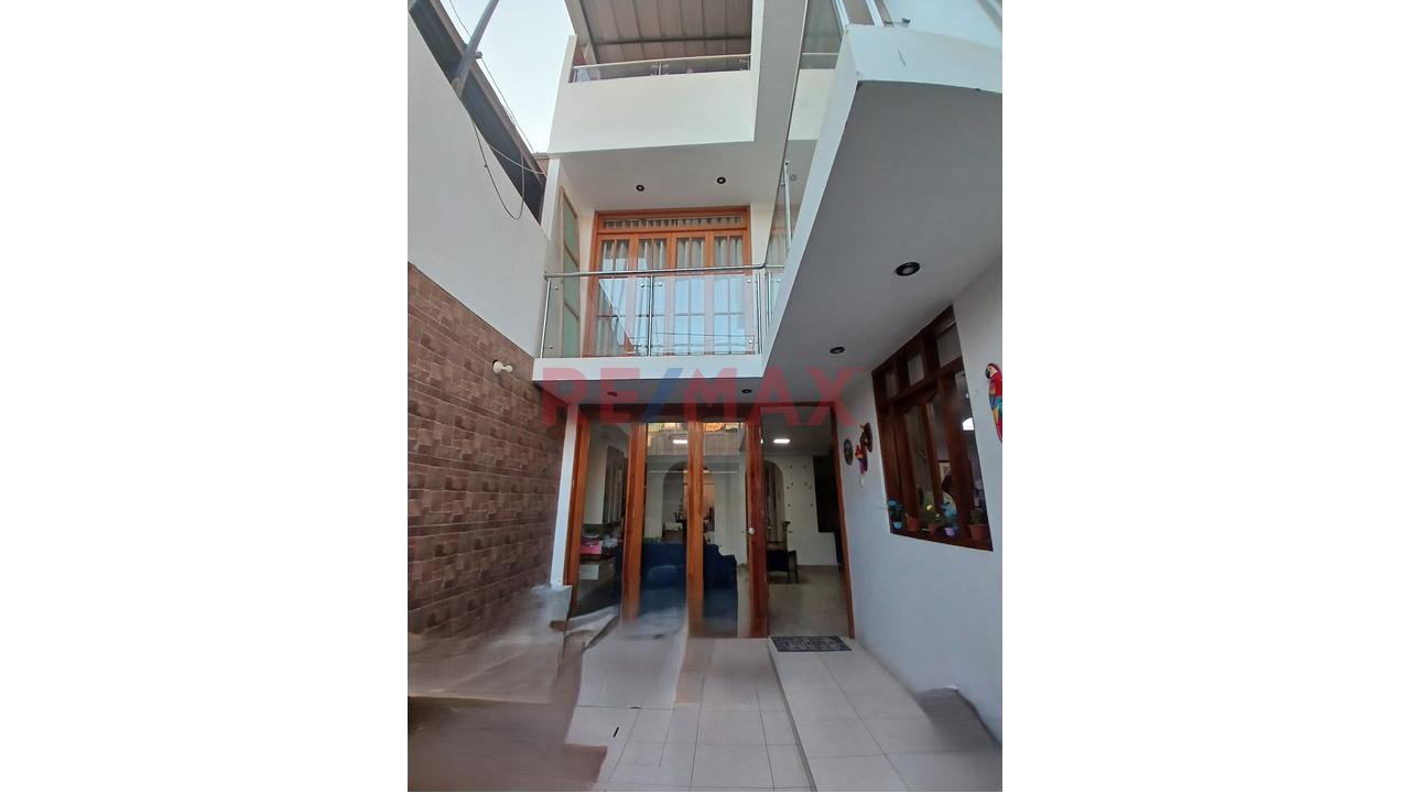Hermosa Casa En Alquiler De 2 Pisos Mas Azotea En Urb Sta Margarita — foto 12