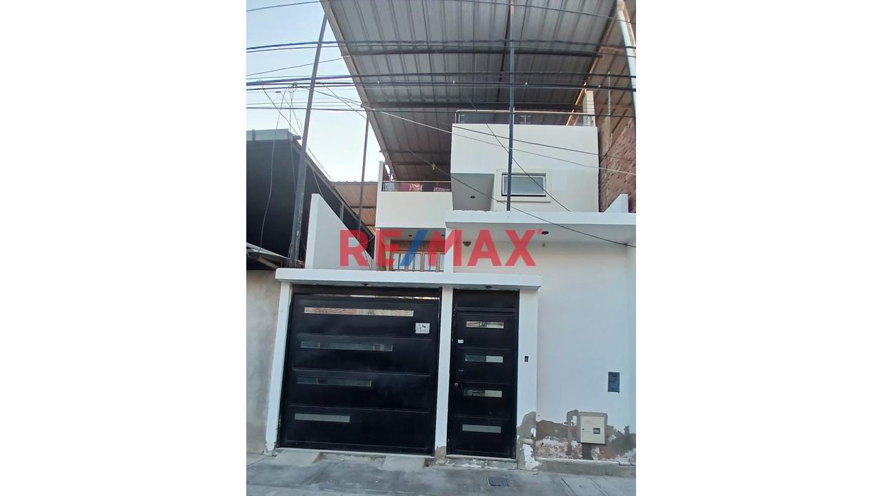 Hermosa Casa En Alquiler De 2 Pisos Mas Azotea En Urb Sta Margarita