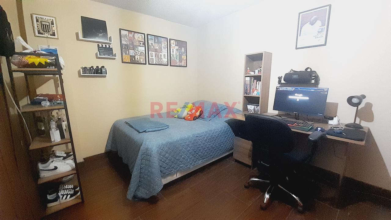 Hermosa Casa En Venta - 4 Pisos + Azotea — foto 5