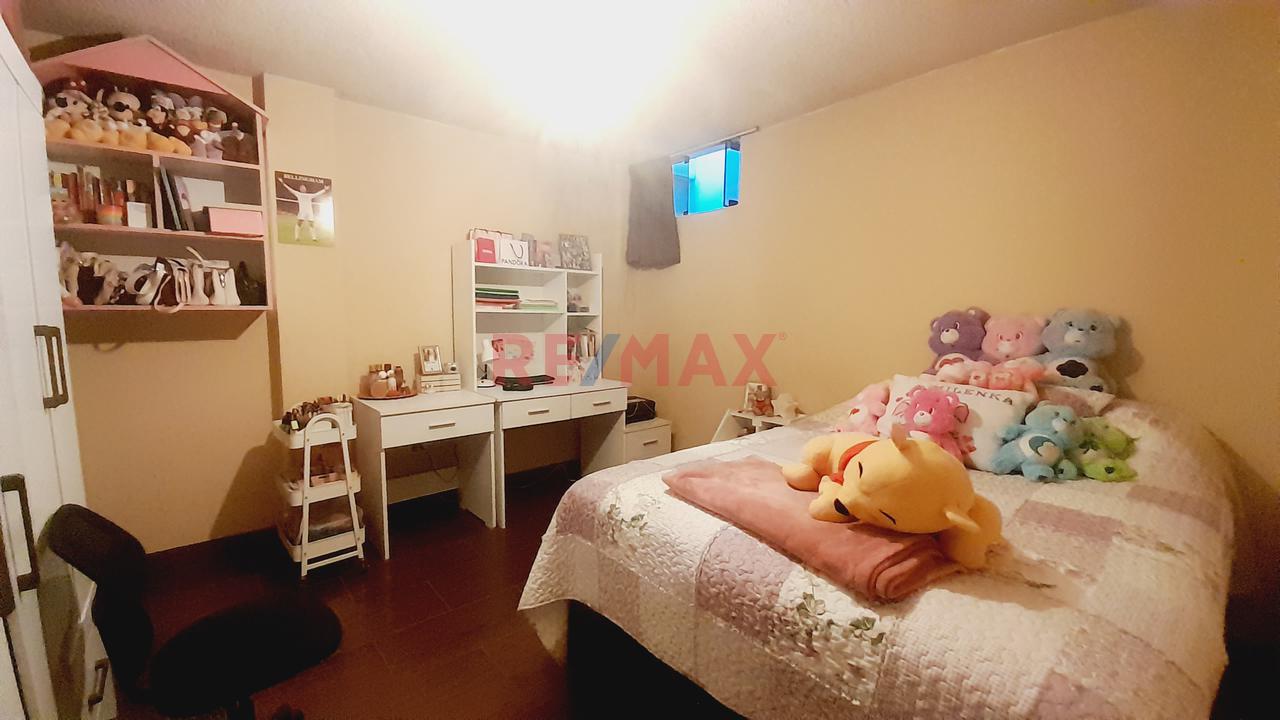Hermosa Casa En Venta - 4 Pisos + Azotea — foto 4