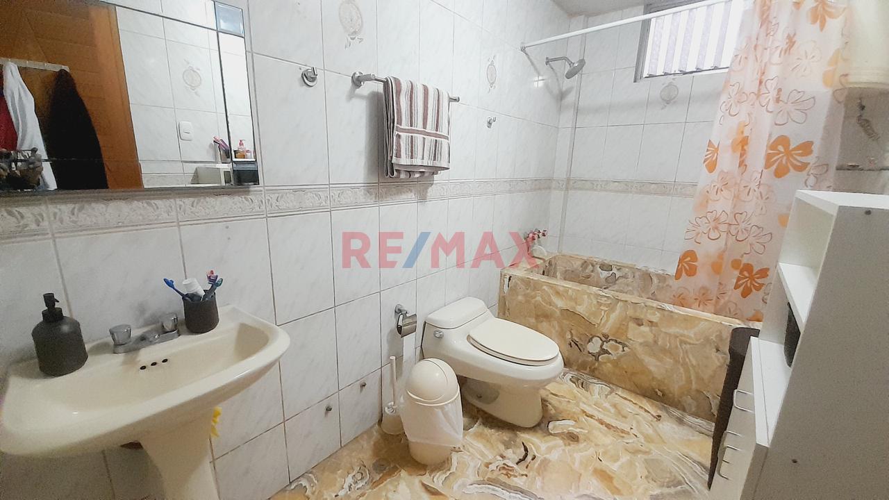 Hermosa Casa En Venta - 4 Pisos + Azotea — foto 8
