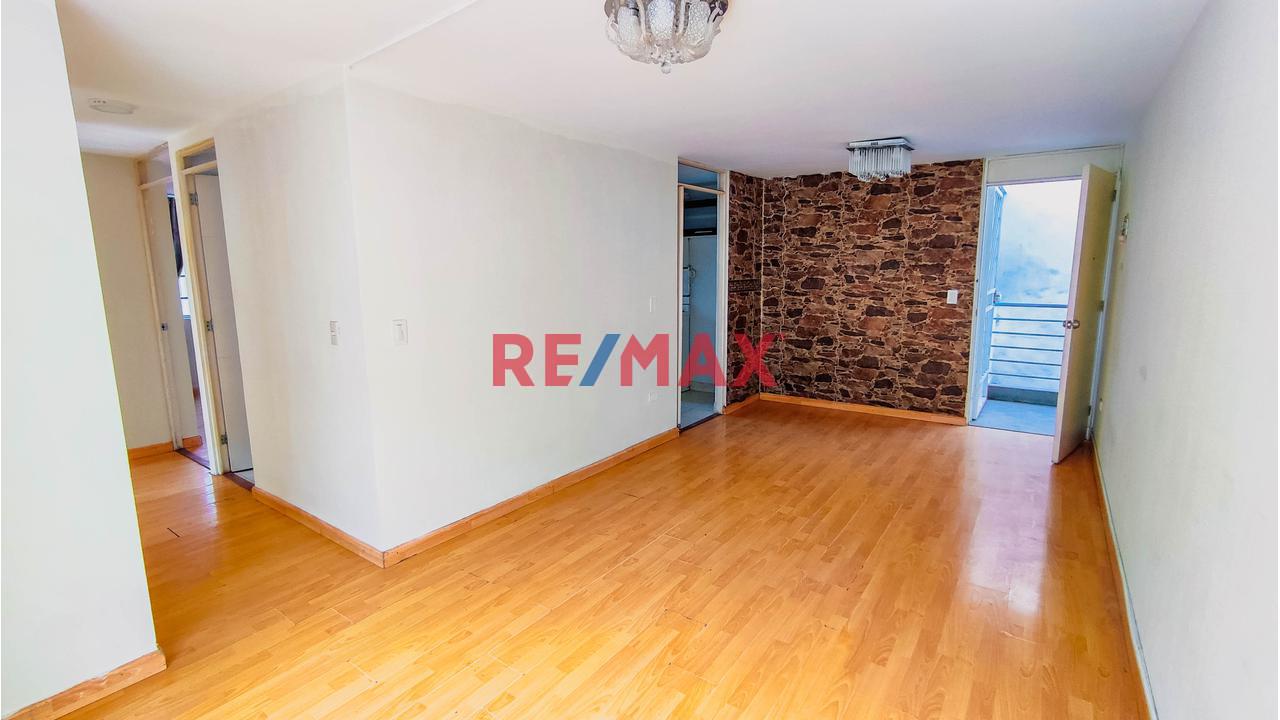 Lindo Y Acogedor Departamento En Venta - Urb. Las Palmeras