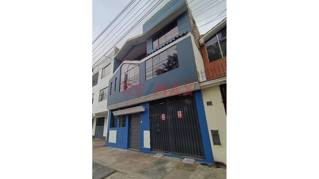 Venta De Amplia Casa En Los Ficus Santa Anita - 16