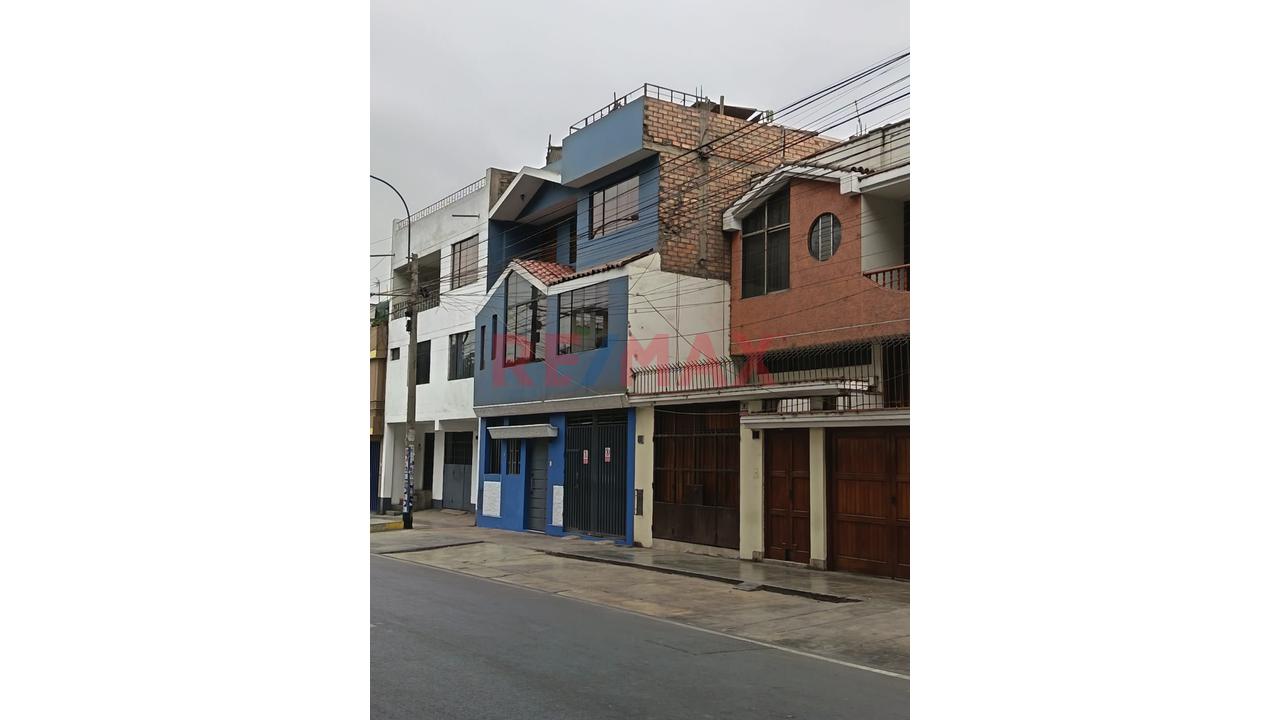 Venta De Amplia Casa En Los Ficus Santa Anita - 15