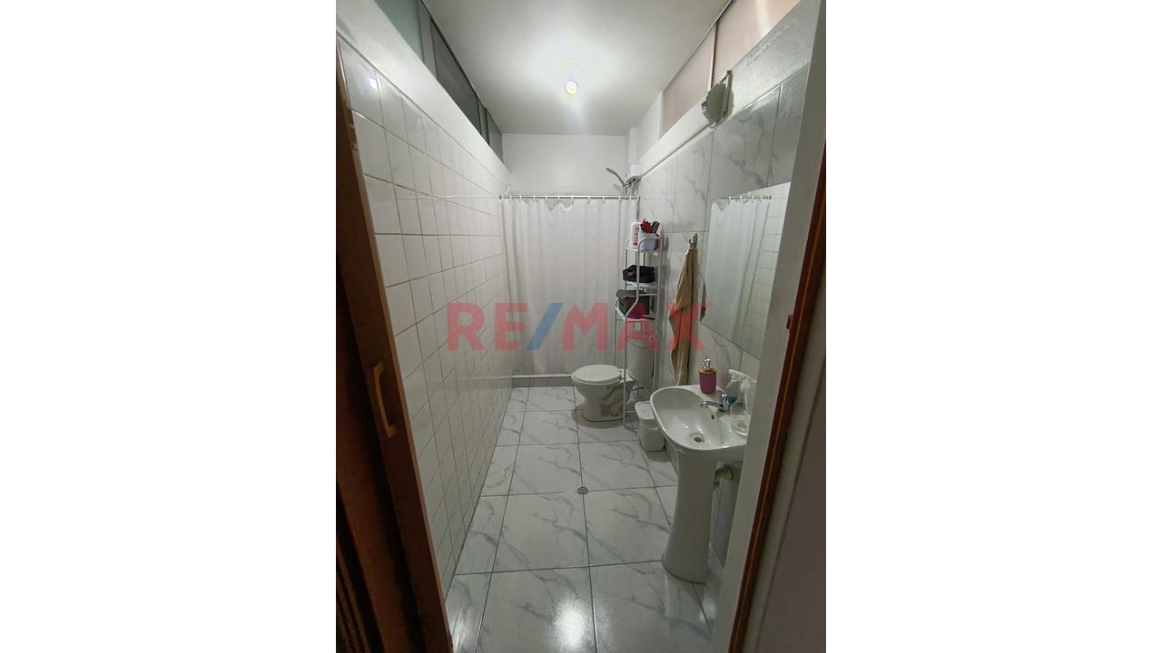 Venta De Amplia Casa En Los Ficus Santa Anita - 11