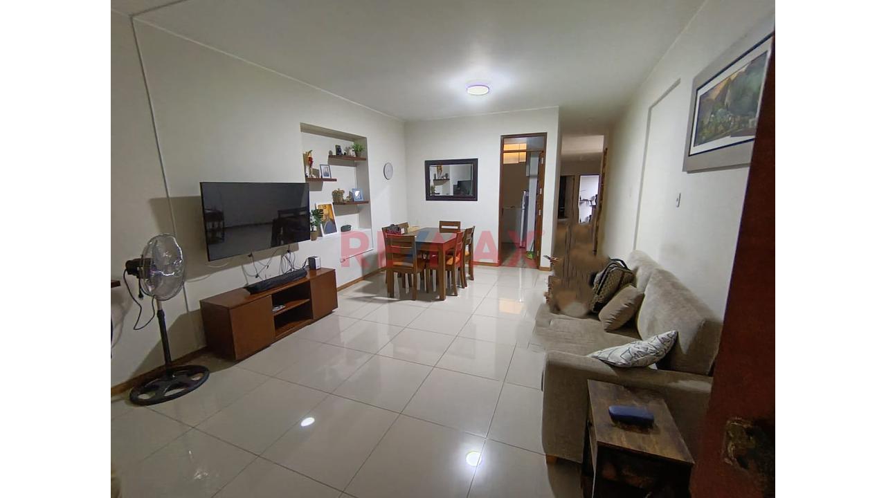 Venta De Amplia Casa En Los Ficus Santa Anita - 5