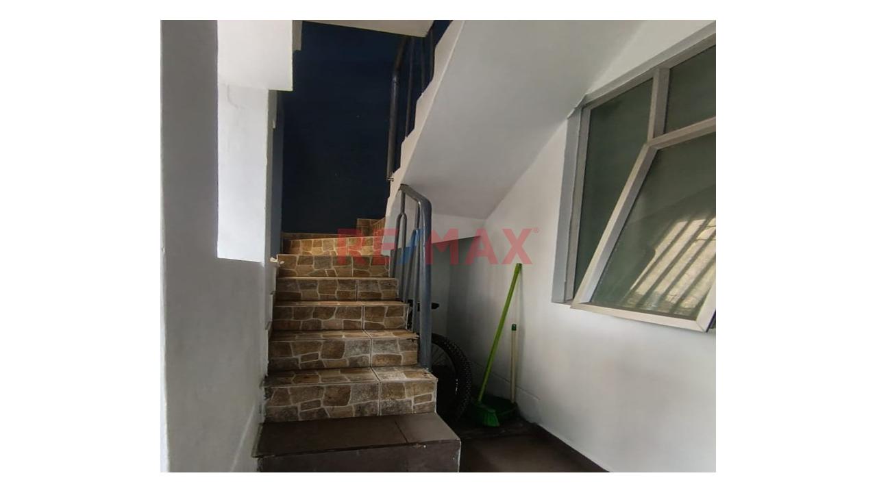 Venta De Amplia Casa En Los Ficus Santa Anita - 2