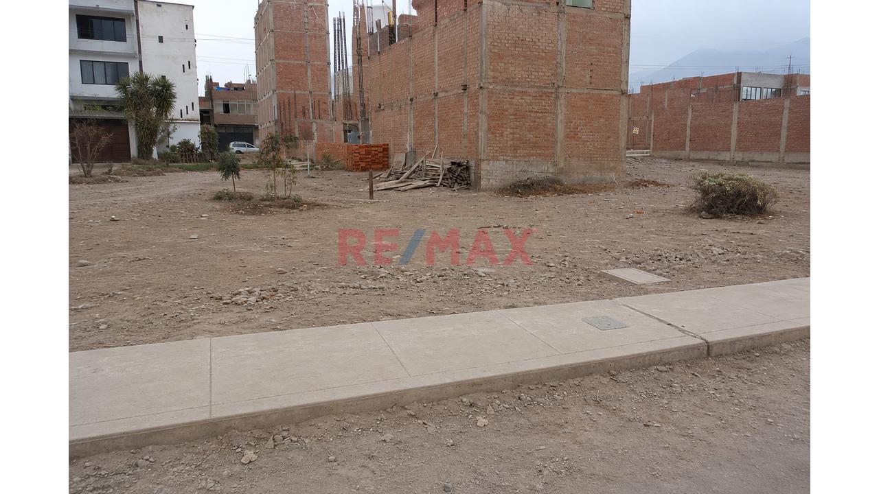 Tu Nuevo Hogar Empieza Con Este Terreno De 180 M² - 2