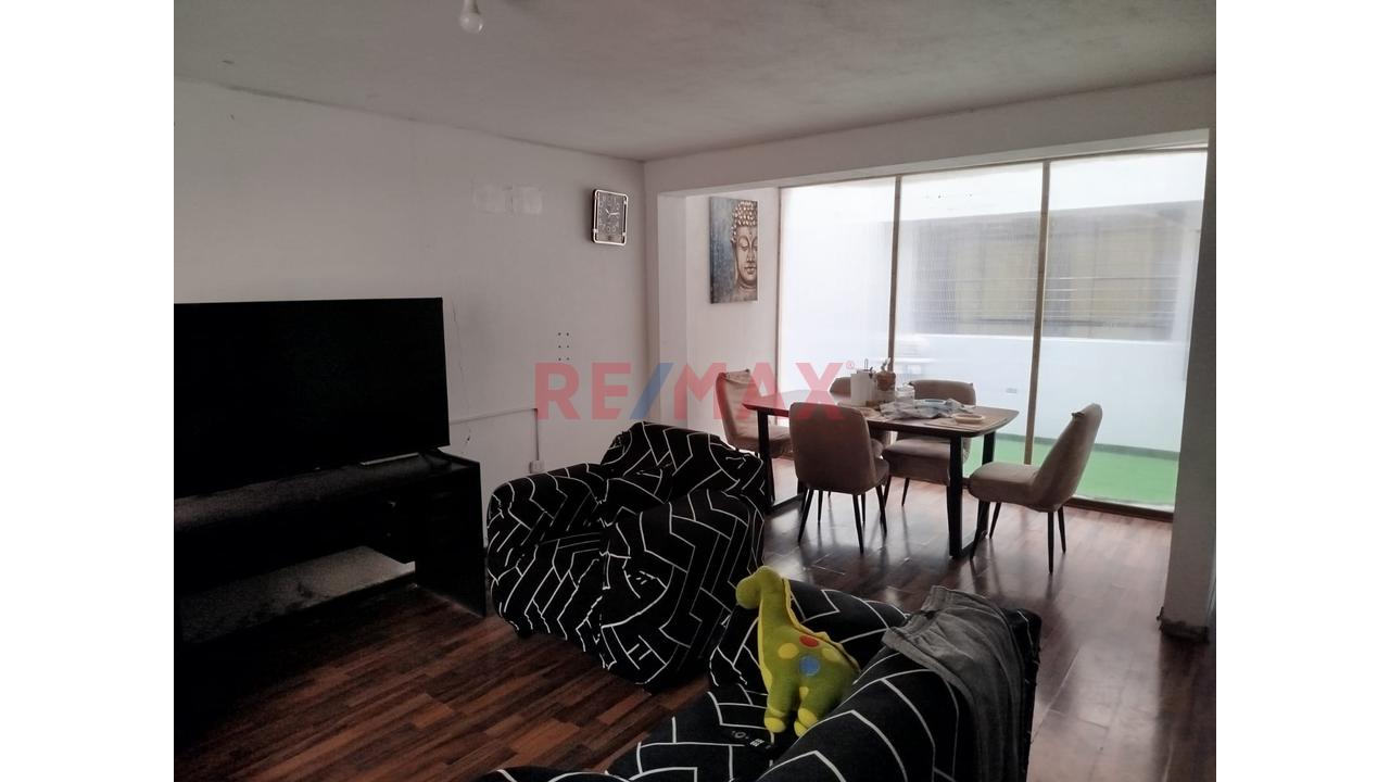 Se Vende Casa En San Juan De Lurigancho - 2