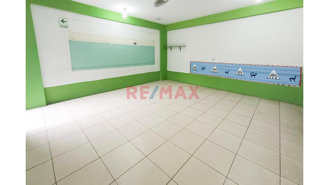 Local comercial de 1050 m² en San Martin de Porres — foto 5